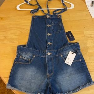 Denim overall’s